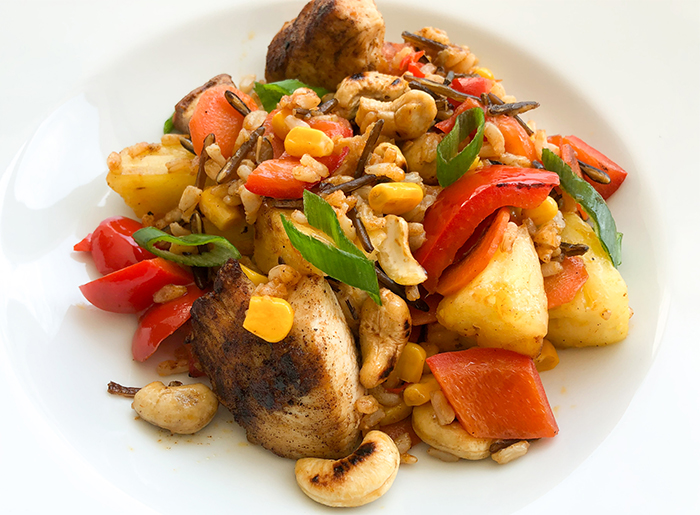 Bratreis mit Ananas und Cashew