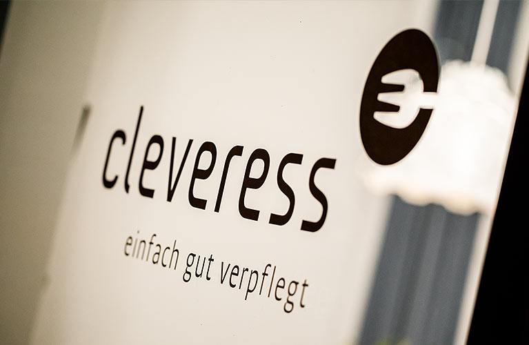 kontakt_mobile_cleveress