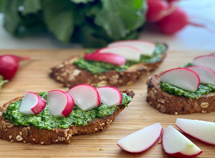 Radiesliblattpesto Crostini